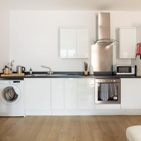 1 Bed Apartment - Redhill Central, Surrey, Gatwick #2 Екстер'єр фото