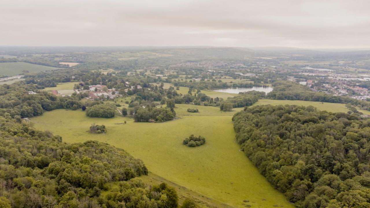 1 Bed Apartment - Redhill Central, Surrey, Gatwick #2 Екстер'єр фото