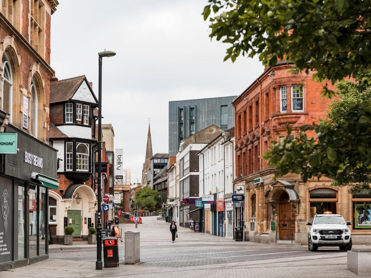1 Bed Apartment - Redhill Central, Surrey, Gatwick #2 Екстер'єр фото